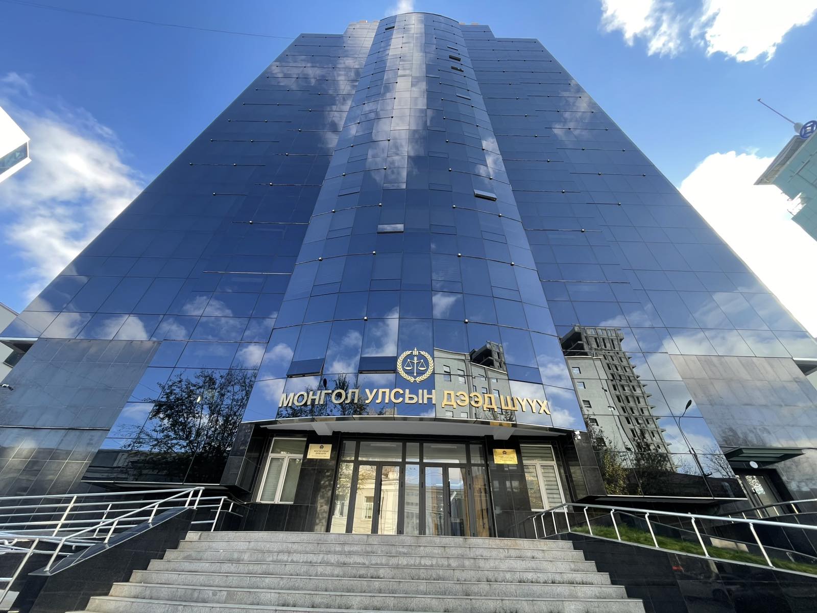 Онцлох мэдээ 2